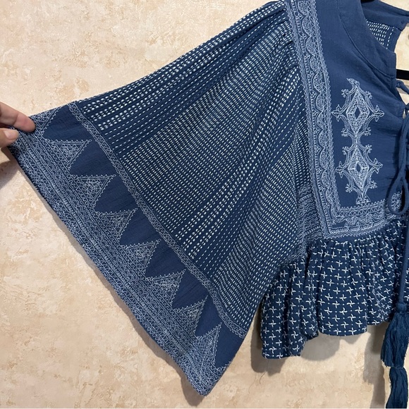 Free People Santorini Lace Up Heavily Embroidered Ruffle Hem Sleeve Crop Top XS - Picture 3 of 13